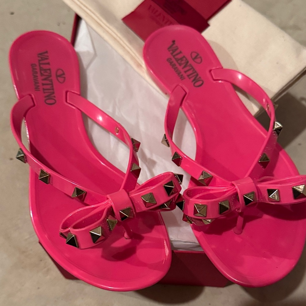 Valentino Vibrant Pink Studded Flip Flops - Picture 2 of 4